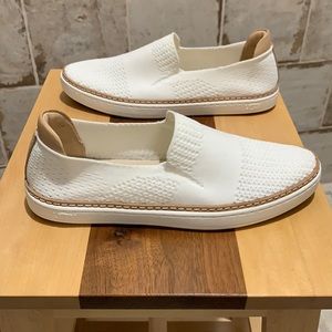 UGG Women’s “Sammy” Shoes, size 6.5